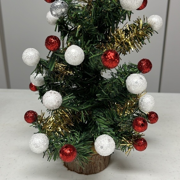 Mini decorated Christmas Tree - Picture 5 of 11